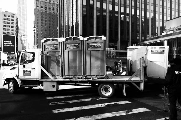 Best Portable bathroom rental  in Midland, WA